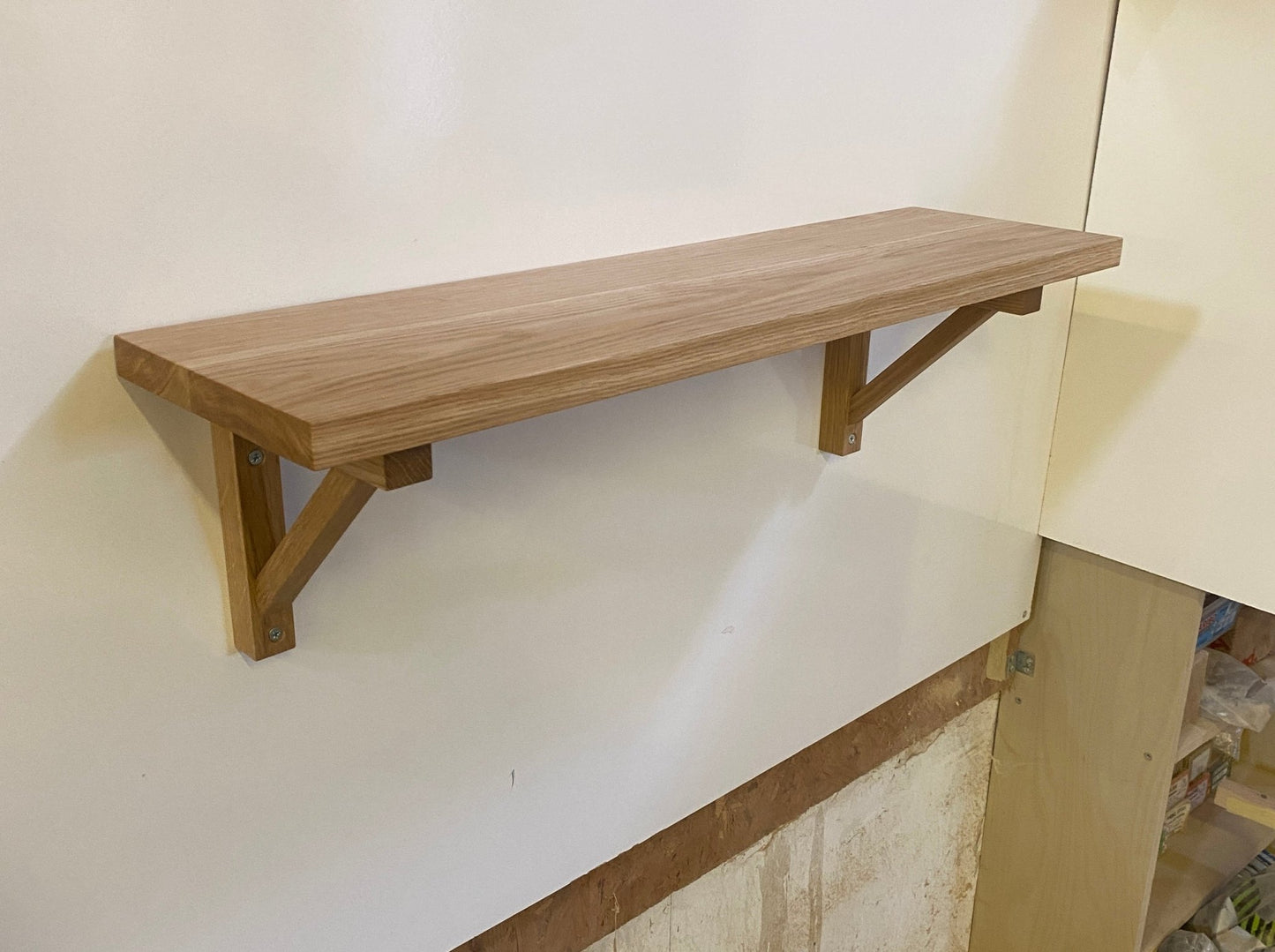 200mm Shelf Brackets and Shelf Bundle - Hillside Furniture -